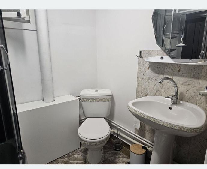Apartament cu 2 camere decomandat în Central