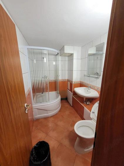 Spațiu comercial, 90 mp în Central