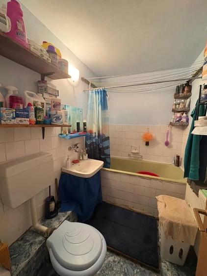 Apartament cu 3 camere decomandat în Vest