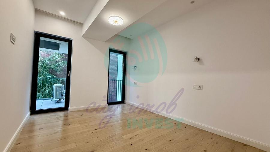 Apartament cu 2 camere semidecomandat, mobilat în Universitate