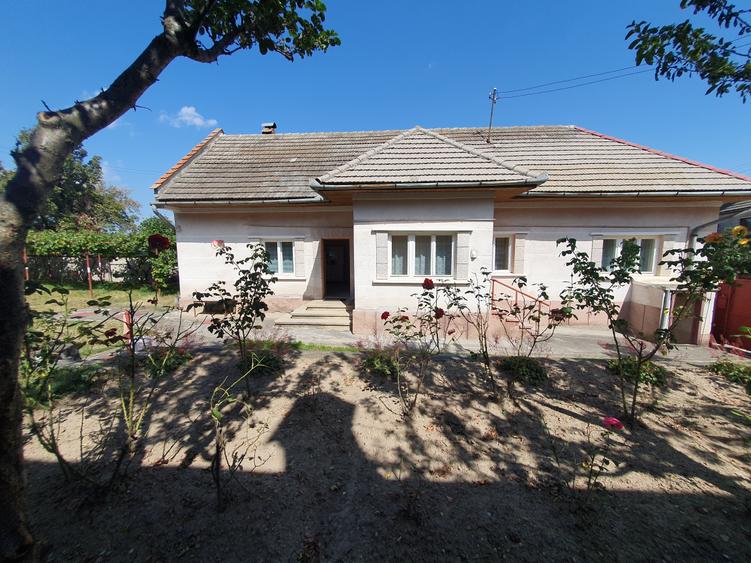 Casă individuală cu 2 camere cu Teren 1000 Mp în Baciu