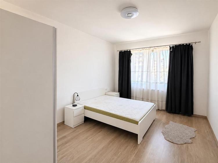 Apartament cu 2 camere decomandat, mobilat în Central