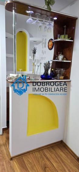 Apartament cu 2 camere decomandat, mobilat în Piața Nouă