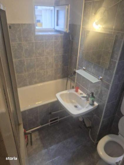 Apartament cu 2 camere decomandat în Petros