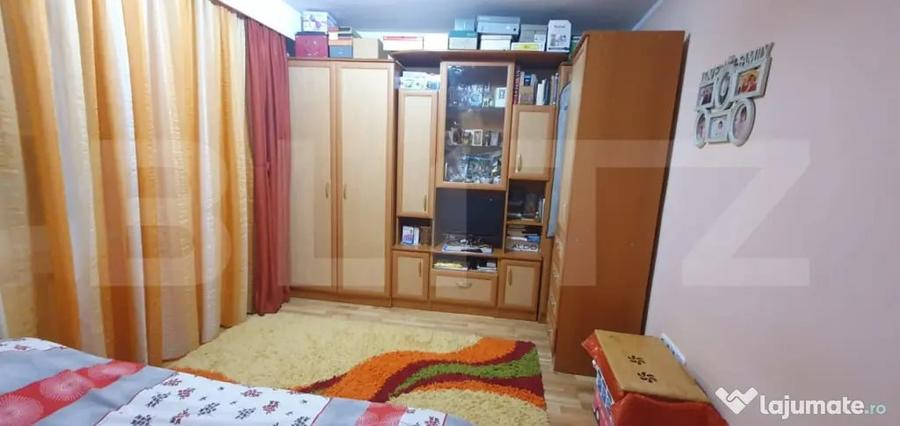 Apartament cu 2 camere semidecomandat, mobilat în Central