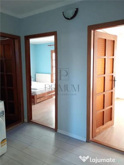 Apartament cu 3 camere decomandat în Bucovina