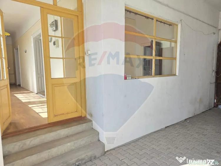 Casă cu 5 camere cu Teren 1010 Mp în Ultracentral