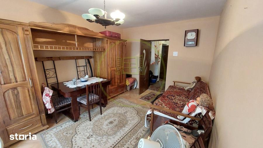 Apartament cu 3 camere decomandat, mobilat în Gării