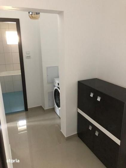 Apartament cu 4 camere decomandat în Berceni