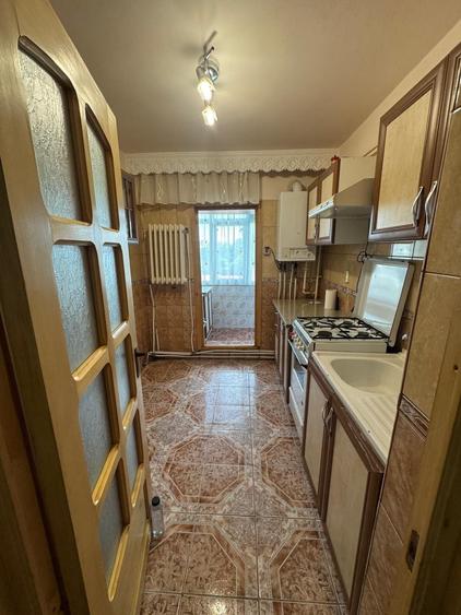 Apartament cu 2 camere decomandat în Nicolina