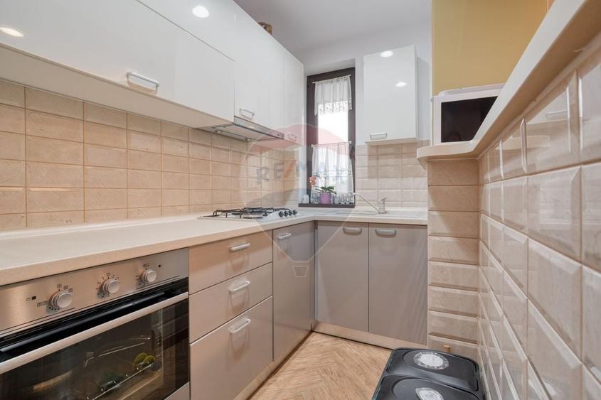 Hotel/Pensiune, de 328 mp, în Tohănița