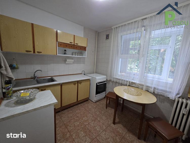 Apartament cu 2 camere semidecomandat în Giurgiului