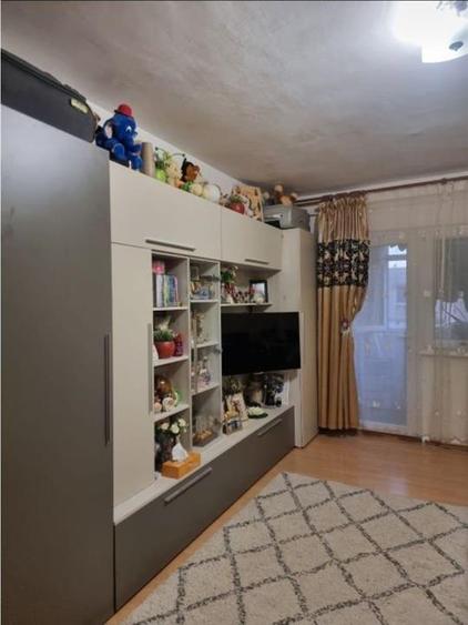 Apartament cu 2 camere decomandat în Dacia