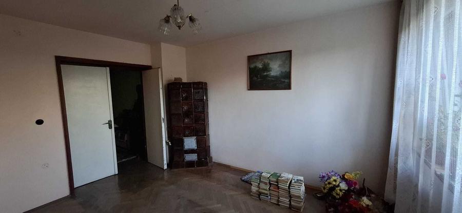 Apartament cu 2 camere semidecomandat în Semicentral