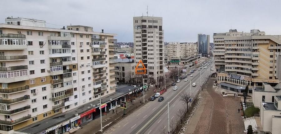 Spațiu comercial, de 460 mp, în Centru Civic