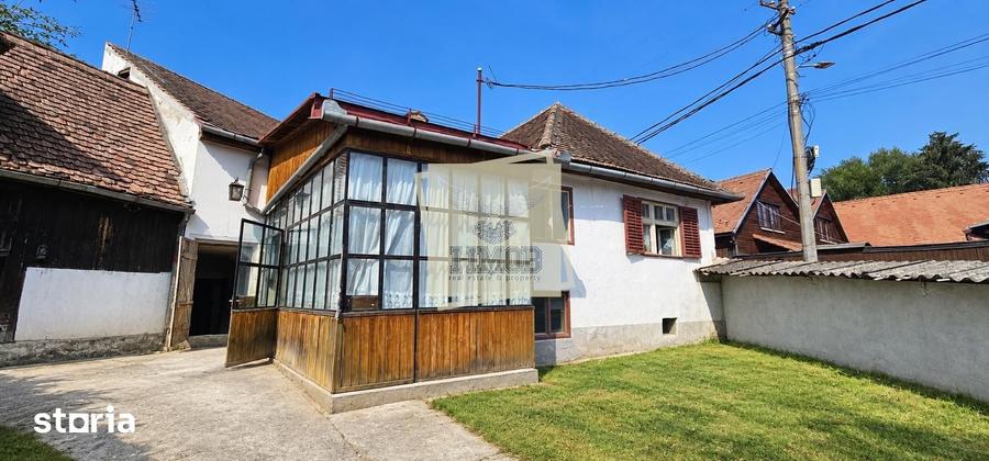 Casă cu 5 camere cu Teren 482 Mp în Central