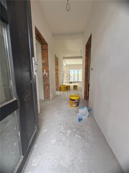 Duplex cu 3 camere cu Canalizare în Moșnița Veche