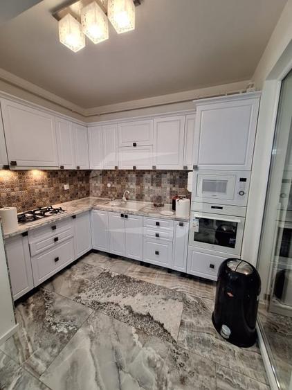 Apartament cu 3 camere semidecomandat, mobilat în Mănăștur