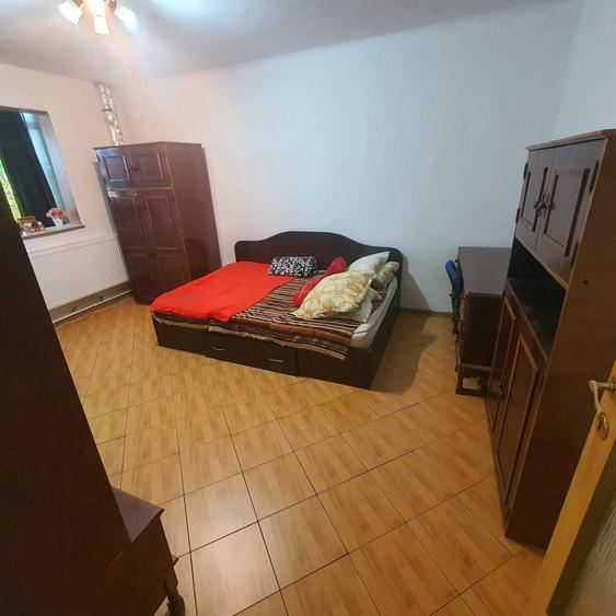 Garsonieră decomandată în Rovine