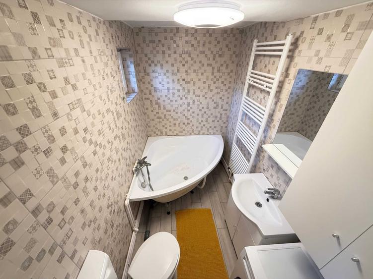 Casă cu 3 camere cu Teren 340 Mp în Central