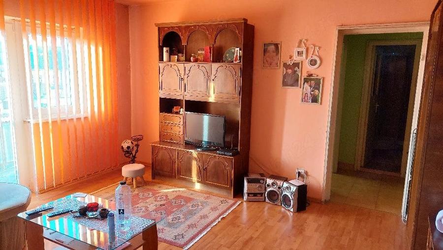 Apartament cu 2 camere nedecomandat în Central