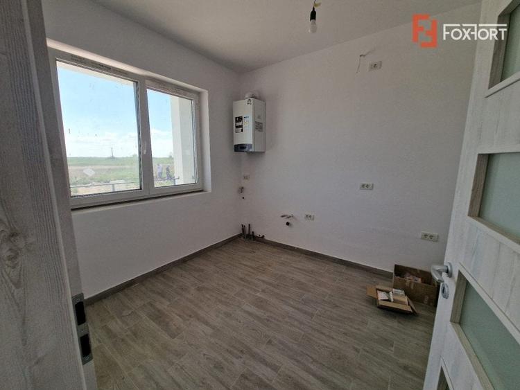 Duplex cu 4 camere cu Canalizare în Giroc