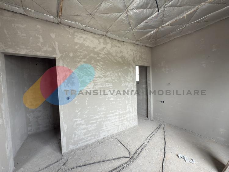 Casă individuală cu 4 camere cu Canalizare în Chinteni