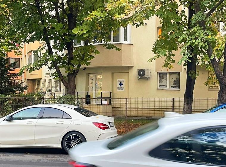 Spațiu comercial, de 63 mp, în Tei