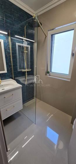 Apartament cu 3 camere decomandat în 7 Noiembrie