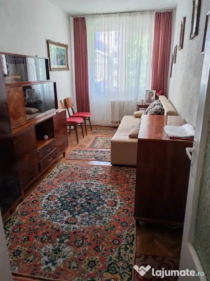 Apartament cu 3 camere decomandat în Ultracentral