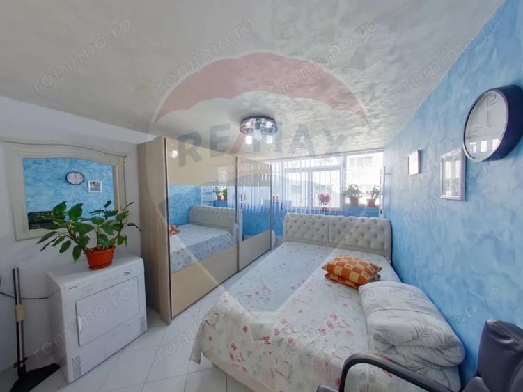 Apartament cu 4 camere decomandat în Central