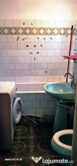 Apartament cu 3 camere decomandat în Tineretului