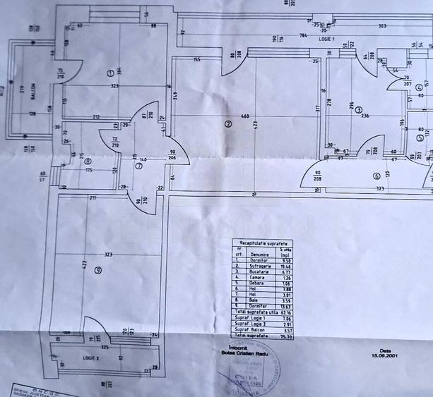 Apartament cu 3 camere semidecomandat în Craiovița Nouă