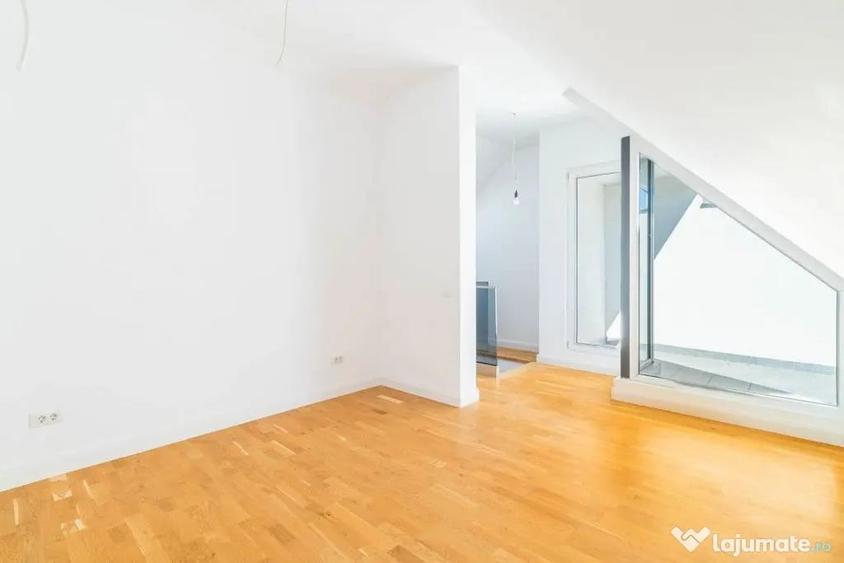 Apartament cu 4 camere decomandat în Sisești