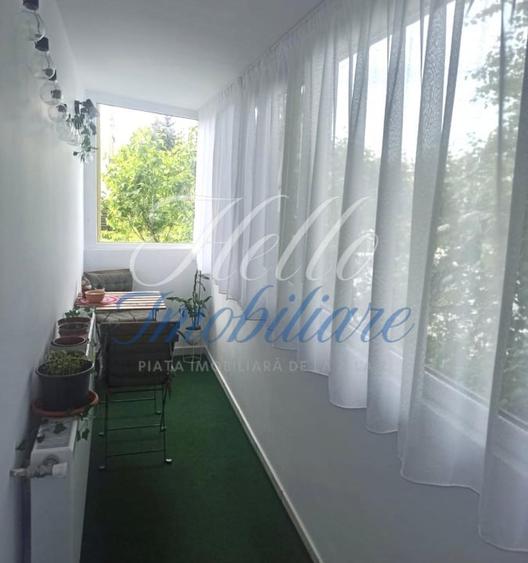 Apartament cu 3 camere decomandat, mobilat în Între Lacuri