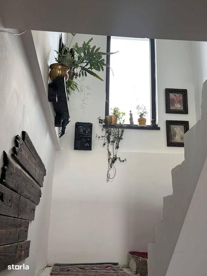Casă cu 5 camere cu Teren 500 Mp în Central