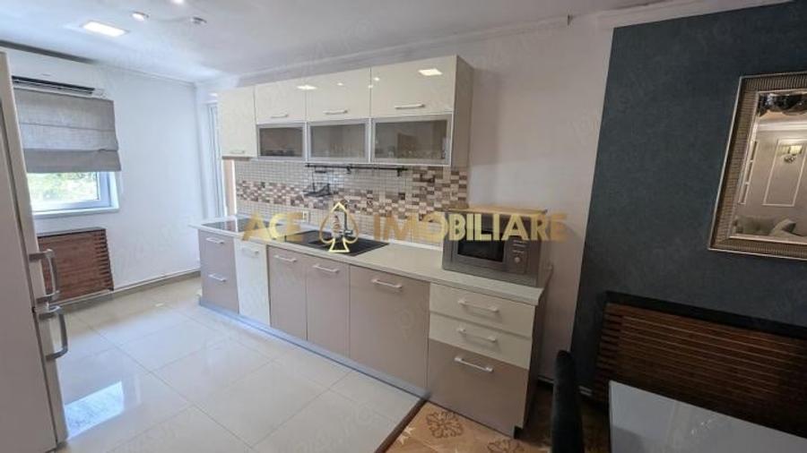 Apartament cu 3 camere decomandat, mobilat în Mihai Bravu