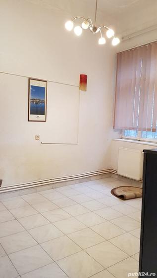 Casă cu 3 camere în Central