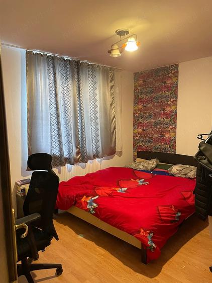 Apartament cu 3 camere semidecomandat în Central