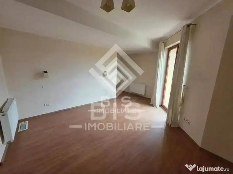 Casă cu 7 camere cu Teren 1200 Mp în Unirea