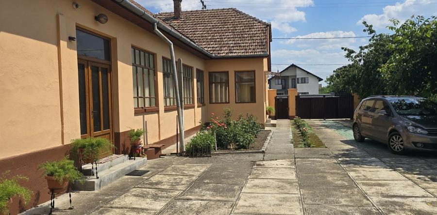 Casă cu 4 camere în Periam