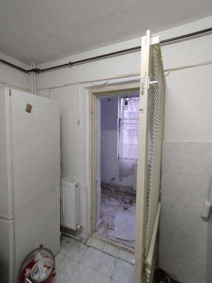 Apartament cu 3 camere semidecomandat în Tomis I
