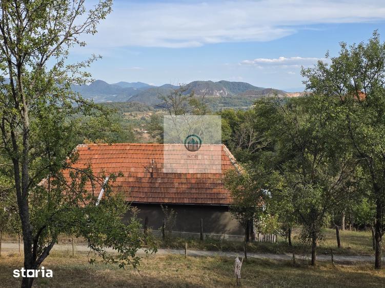 Casă cu 3 camere cu Canalizare în Vălișoara