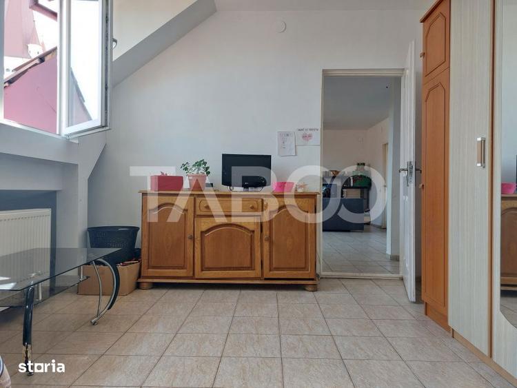 Apartament cu 3 camere decomandat, mobilat în Central