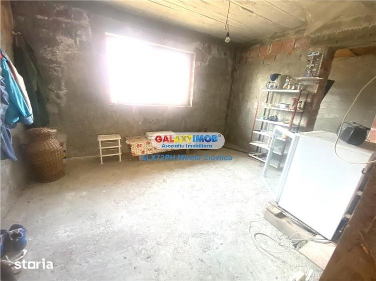 Casă cu 4 camere cu Teren 725 Mp în Posada