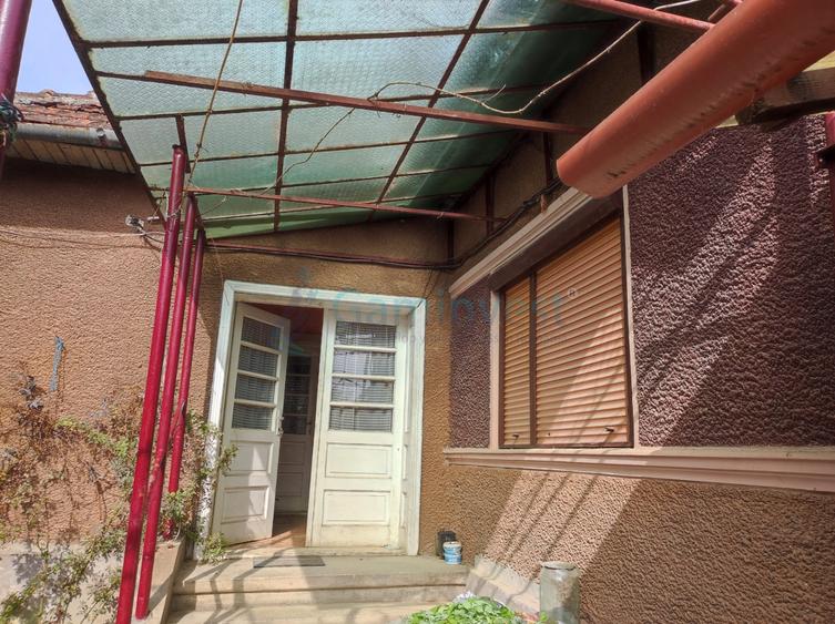 Casă individuală cu 5 camere cu Teren 1378 Mp în Vașcău