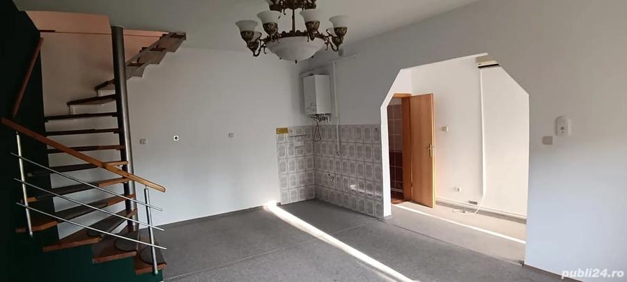 Apartament cu 3 camere decomandat în Aradului