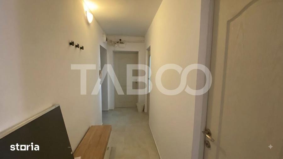 Apartament cu 3 camere semidecomandat în Terezian