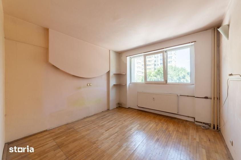 Apartament cu 3 camere decomandat, mobilat în Tei
