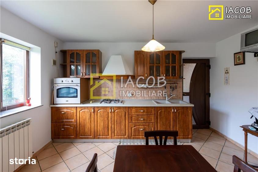 Casă cu 5 camere cu Teren 1662 Mp în Republicii